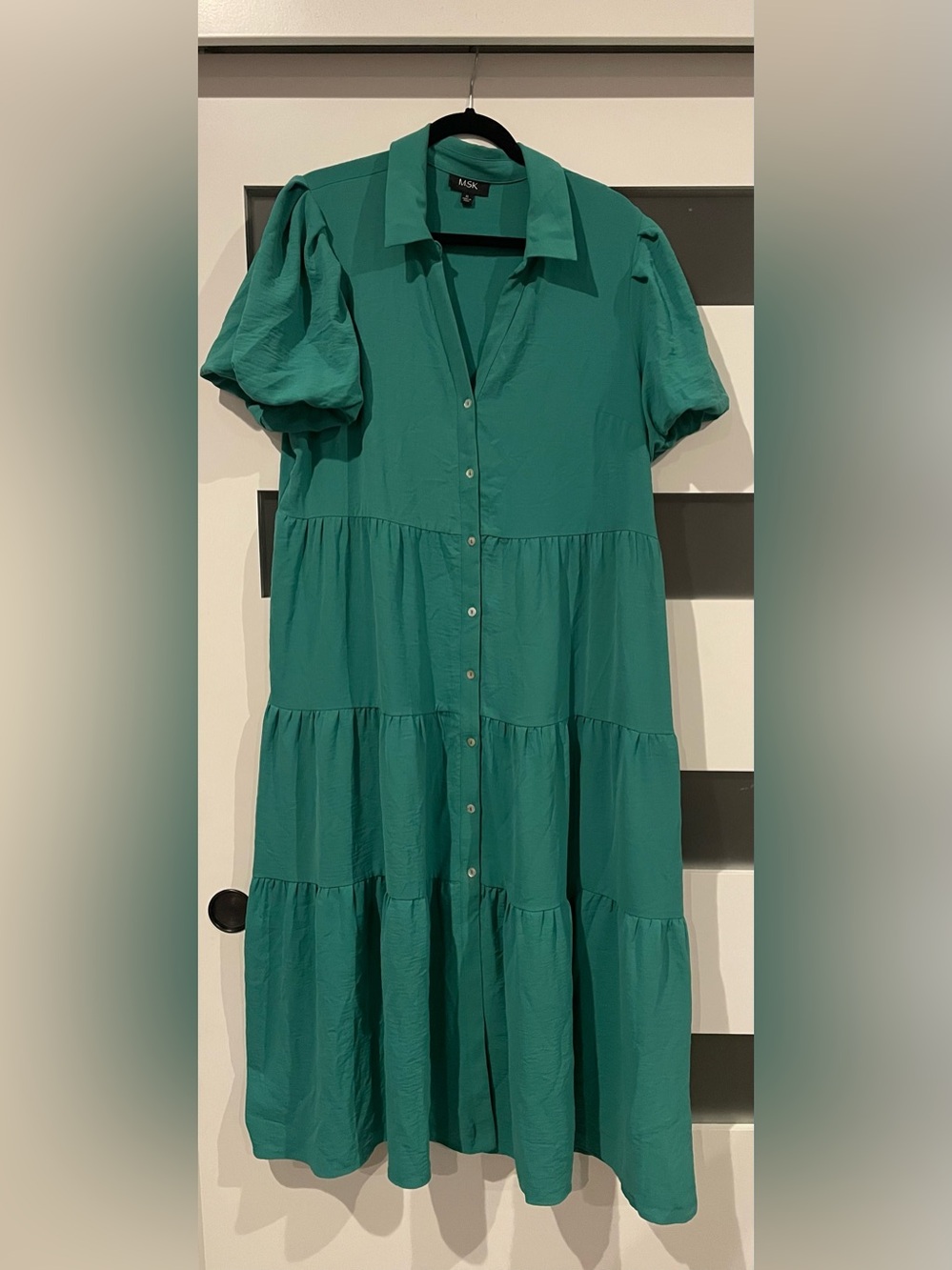 MSK Emerald Green Tiered Button-Front Dress